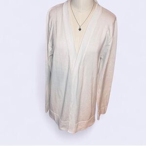 Chic off white Women's Cardigan size 2xl open front clean beauty